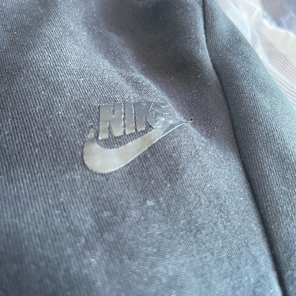 Nike Tech Sweat Pants - Picture 2 of 3